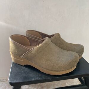 Dansko Taupe Suede Mules